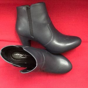 Easy spirit ankle boots with heels